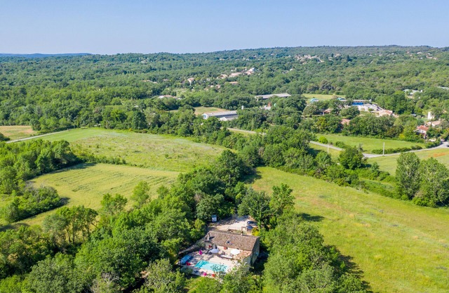 Uzès 20kms Mas de Caractère en Pierre Piscine Chauffée