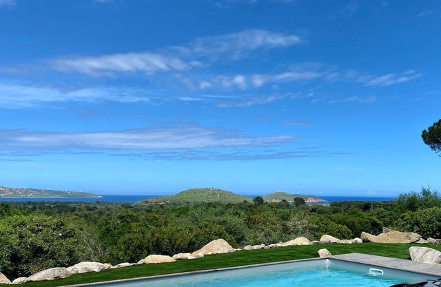 Villa Cilagna - Heated pool & sea view, near beaches