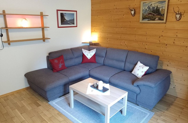 Vacation apartment for 4 people with balcony in Haus Blumreit