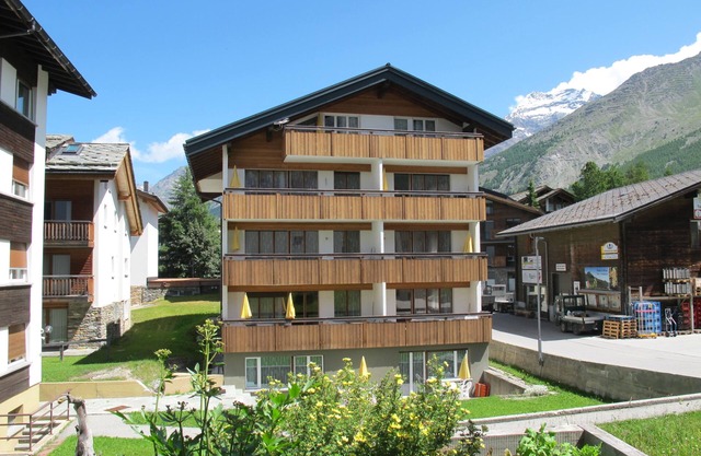 Vacation apartment/apartment for 7 guests with 55m² in Saas-Fee (161414)