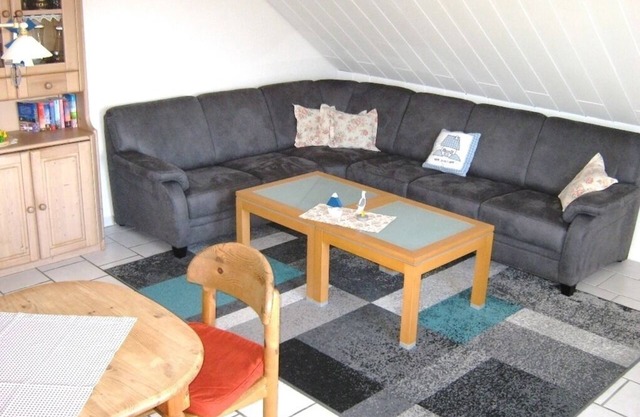 Vacation apartment/apartment for 6 guests with 54m² in Burhave (126275)