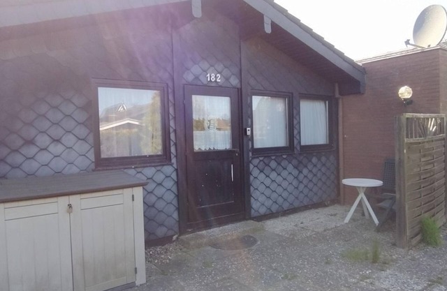 Vacation home Am Yachthafen 182 - Holiday home, shower, WC, 2 bedrooms
