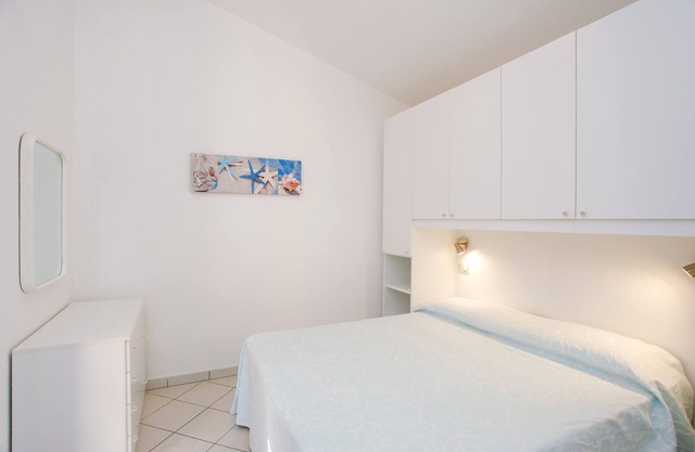 Vacation Home "Appartamento Della Sughereta" with Sea View, Terrace & Wi-Fi