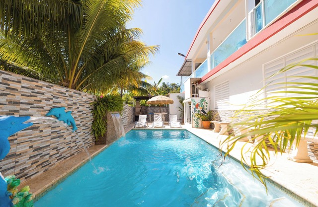 Vacation Home for 20 Guests with 2 Private Pools
