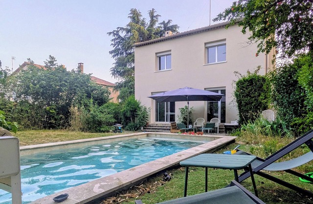 Vacation home with pool (8/10 people)