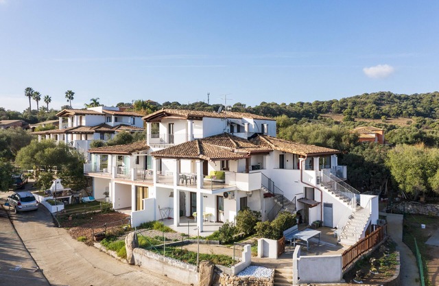 Vacation Home "Giorgio Holiday" with Sea View, 2 Private Terraces & Wi-Fi