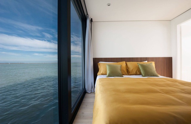 Vacation Home in Venice with 3 bedrooms sleeps 6