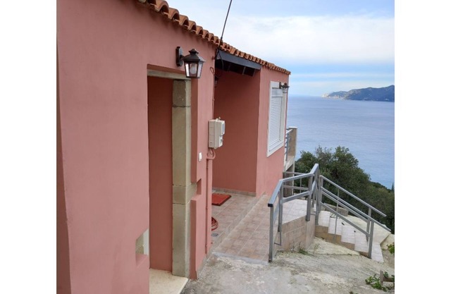 Vacation Home "Pantheon House" with Sea View, Balcony & Wi-Fi