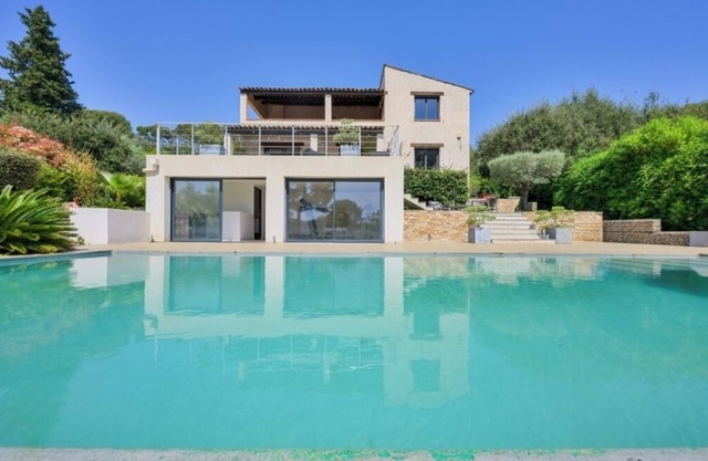 VACATION VILLA FOR RENT IN BIOT IN THE BOIS FLEURI DISTRICT