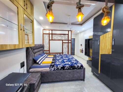 VacationBuddy Superb Furnished Studio Apartment 720 in West Delhi