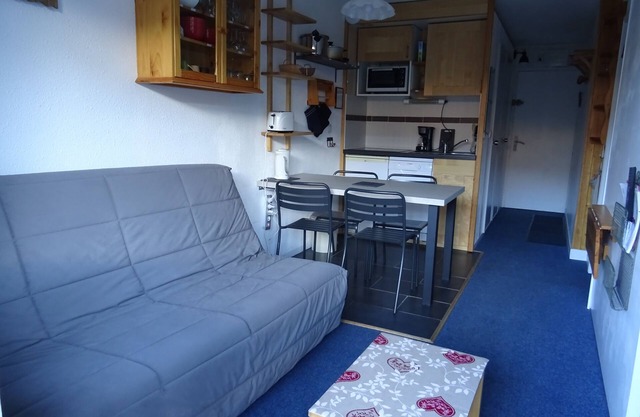 VAL THORENS 2* 26m², FUNCTIONAL, SOUTH, 2 BEDROOMS + THE LIVING ROOM, comfortable