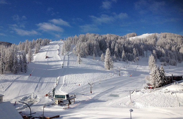 Valberg duplex, 6-8 persons, balcony overlooks pistes.