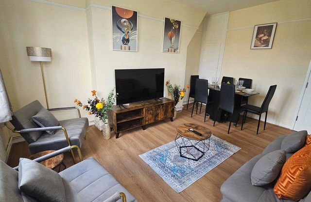 Vauxhall Nest 3-bedroom apartment near the London Eye and Big Ben