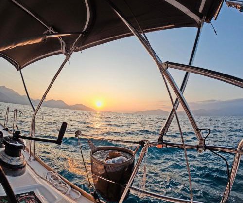Veleiro Transoceânico em Angra do Reis com Capitão