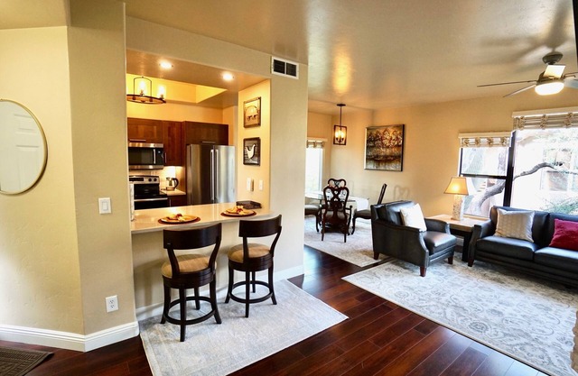 Ventana Canyon Resort-Style Condominium