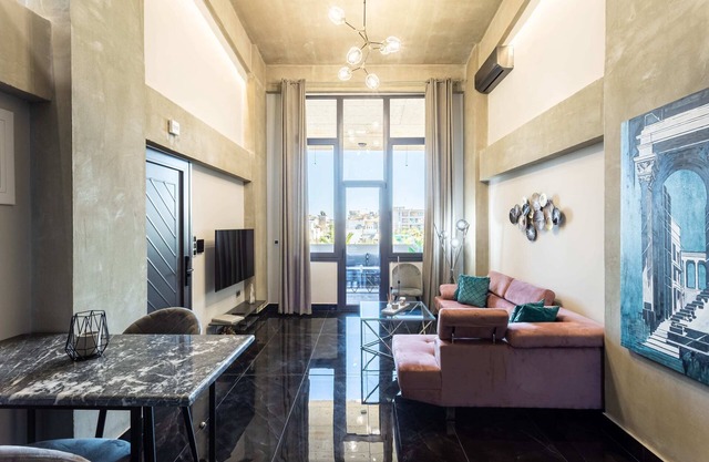 Ventiri Lofts - Luxury Penthouse w/Home Cinema