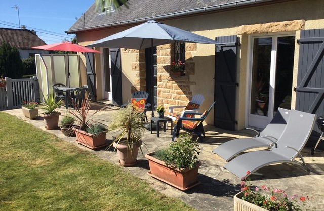 Very comfortable cottage 5 km from Granville with wifi