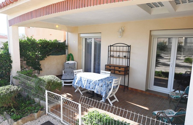 VERY NICE 2 ROOMS NEAR THE SEA