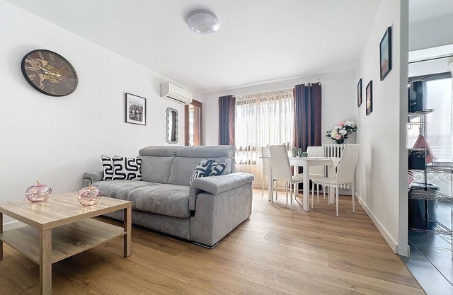 Very nice apartment 6 persons, 3 bedrooms, La Rotonde center Aix en provence