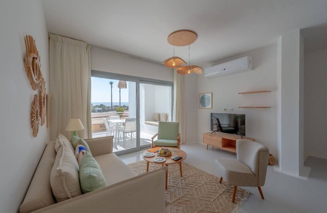 VESTA - Superior APT - 2BR - Swan Lake