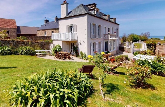 Vieux Colombier 15 pers option spa, Sea View Canoe