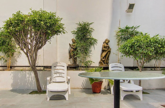 Vibe By The Lalit Traveller