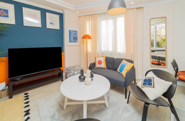 Vibrant and Central Apartment in Muratpasa