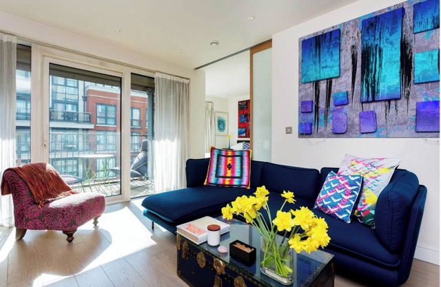 Vibrant Chelsea Apartment