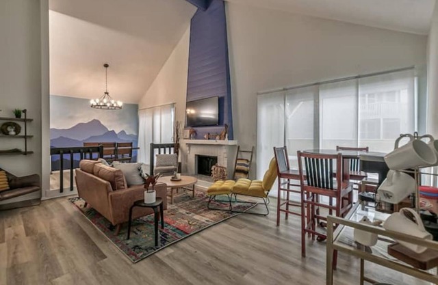Vibrant remodeled 3 bedroom townhome