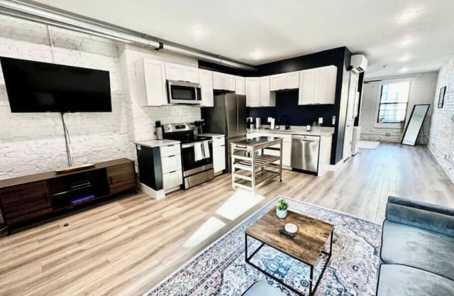 Vibrant Urban 1BR Fully Equipped Central OTRnn
