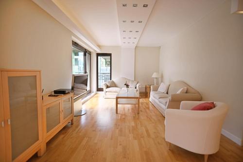 Victus Apartamenty, Apartamenty CADENA