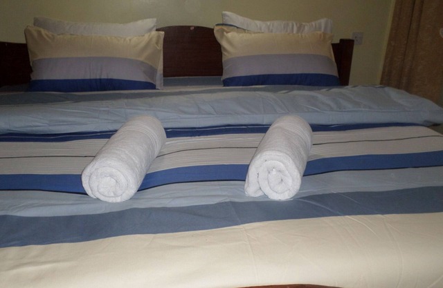 Vienna Woods Holiday Inn Hotel is a luxury hotel neatly located in Milimani Area