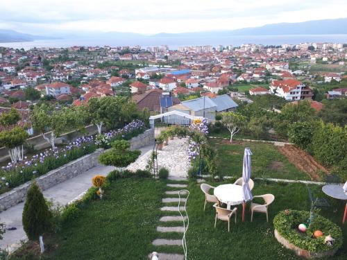Vila Topalli