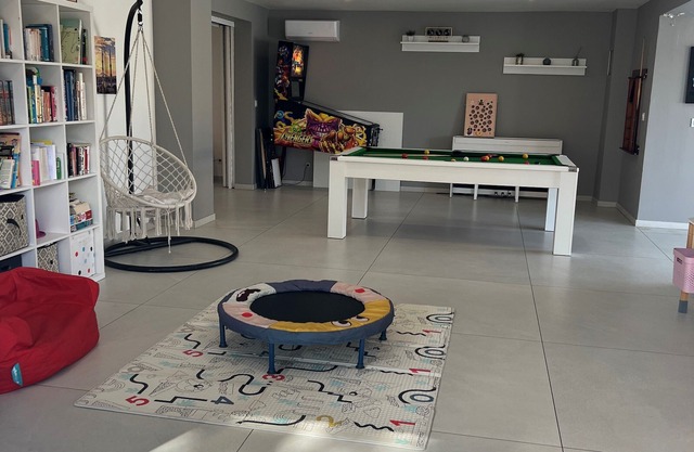 Villa 10/12 Pers Piscine et Salle de Jeux, Poche des Plages et de Montpellier