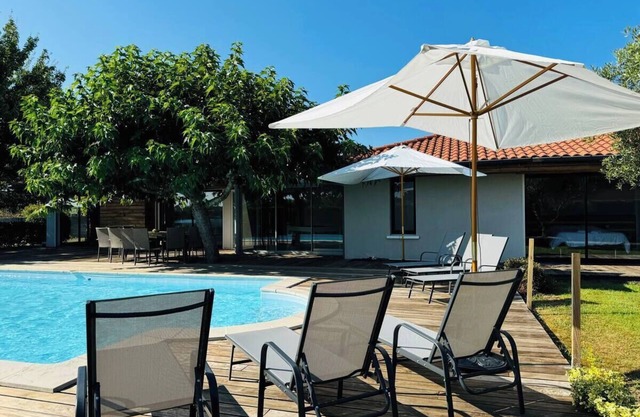 Villa 12 Personnes Avec Piscine à 12 Minutes de L'océan