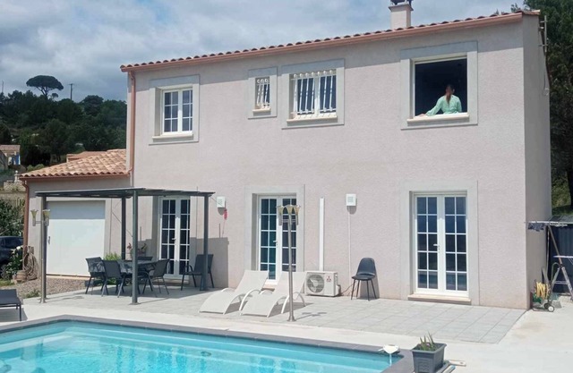 Villa 3 double bedrooms + 1 office + private pool + garden, quiet location