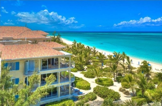 Villa 307 2 BR luxury Ocean front