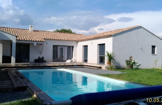 villa 8 people with swimming pool
