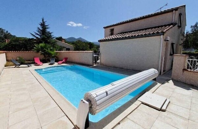 VILLA 9 persons with private pool