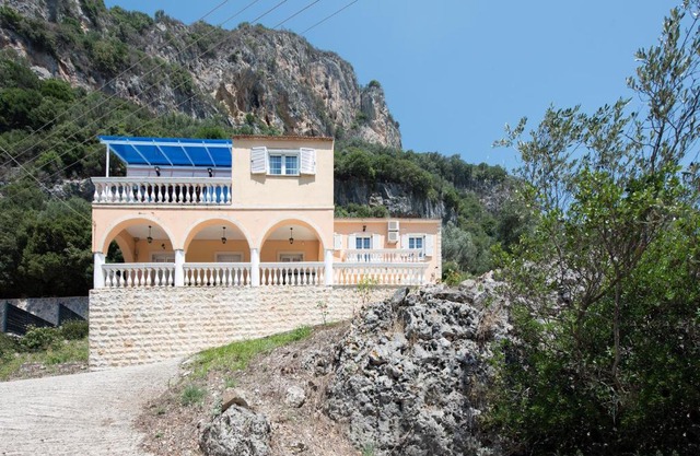 villa alexandrer