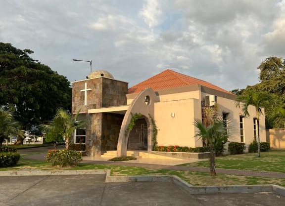 VILLA AMOBLADA EN URBANIZACIÓN PRIVADA