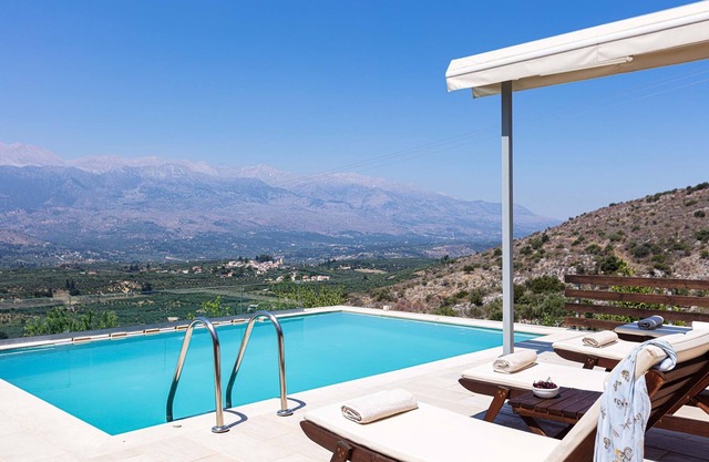 Villa Amygdalia I Luxury villa with pool & gorgeous mountain view