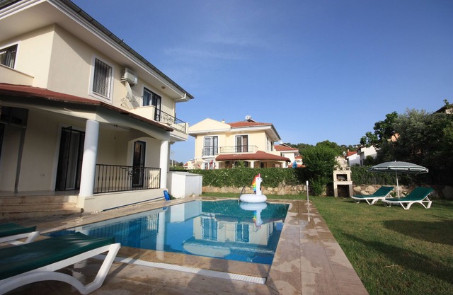 Villa Ana - 3 Bedroom Villa with Private Pool and Garden and Wifi