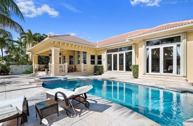 VILLA AQUA