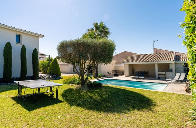 Villa Araspau, Family Getaway 10 min from Beach