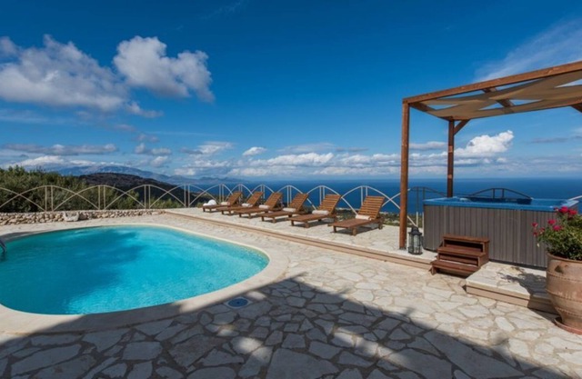 Villa "Armos" with Sea View, Pool & Wi-Fi