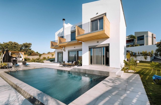 Villa Arnassica - Three Bedroom Villa, Sleeps 6