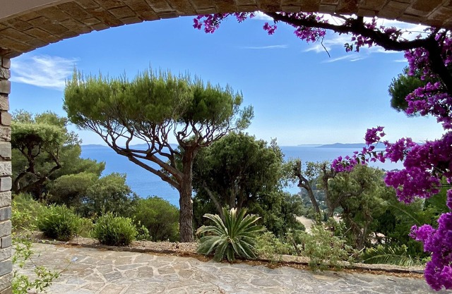 Villa Avec vue Spectaculaire sur la mer et Proche de la Plage