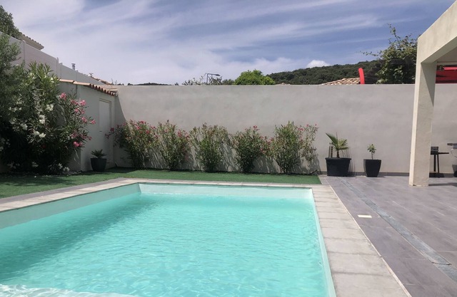 Villa Avec Piscine au Calme Entre mer et Montagnes