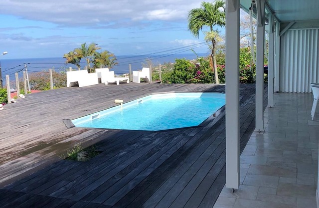Villa Avec Piscine et vue Mer, à 5 Minutes de la Plage de Schoelcher